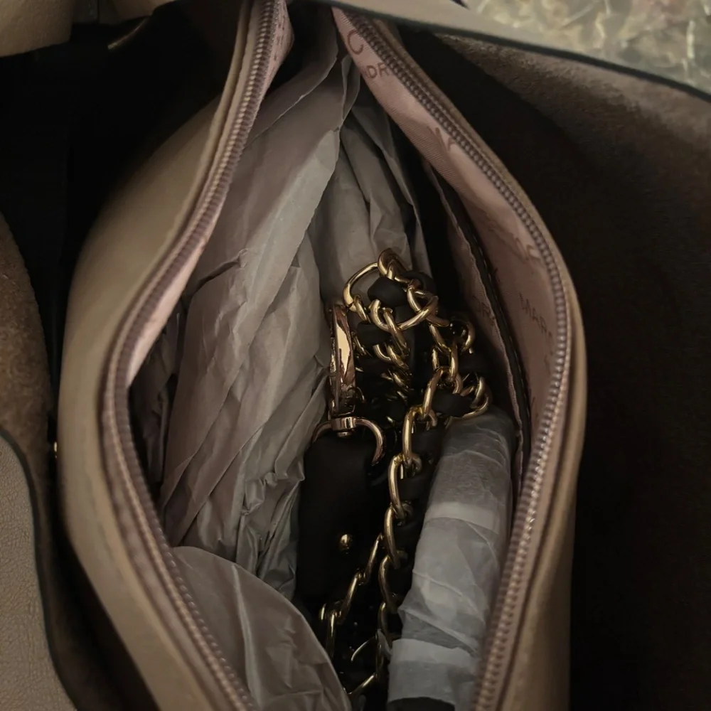 Handbag - Picture 3 of 4